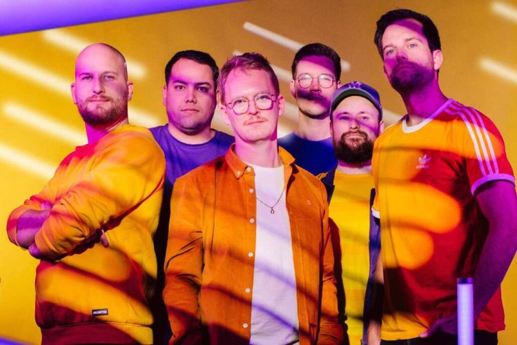 Rave-van-Fortuin-boeken-bij-Artist-Bookings-2-1-1030x687